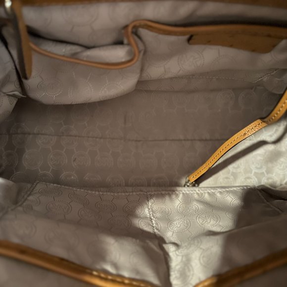 Authentic Michael Kors Large Hamilton Ostrich Embossed Leather Shoulder Satchel - Picture 16 of 16